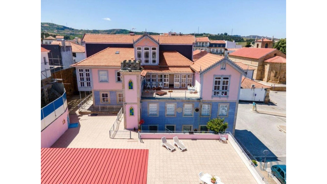 Moradia T13 para Venda em Aricera e Goujoim Foto 2