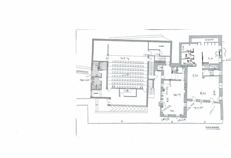 Moradia T13 para Venda em Aricera e Goujoim Foto 26