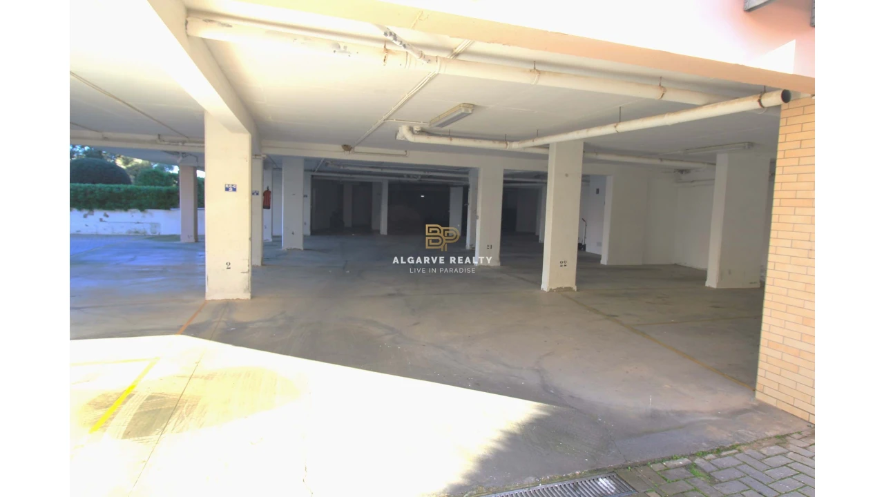 Apartamento T2 para Venda em Portimão Foto 32