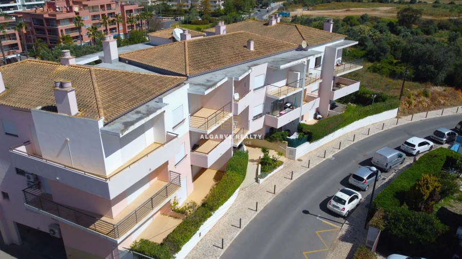 Apartamento T2 para Venda em Portimão Foto 2