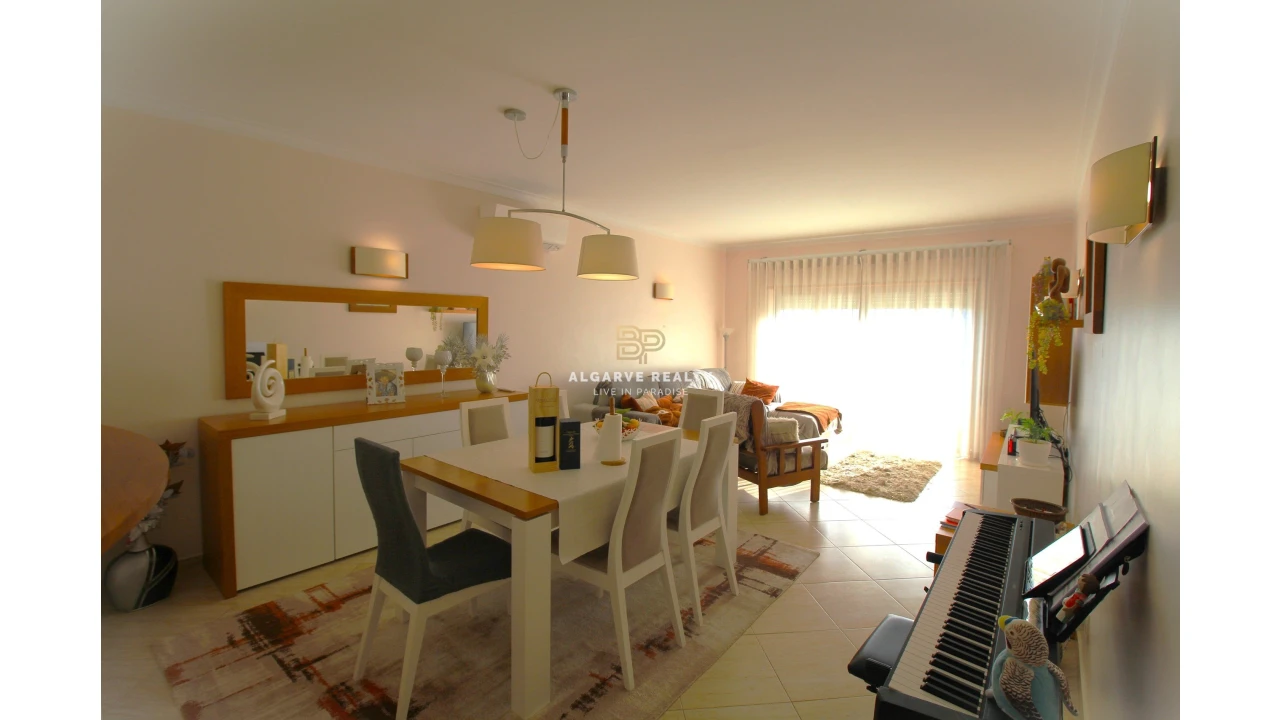 Apartamento T2 para Venda em Portimão Foto 8