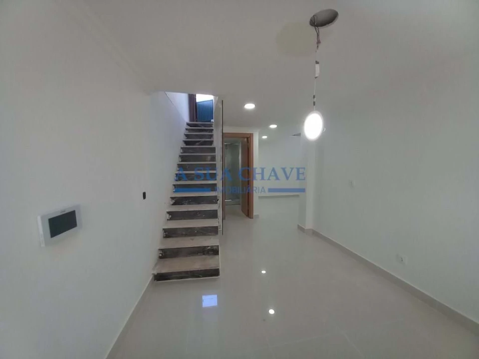 Moradia T3 para Venda em Carcavelos e Parede Foto 66