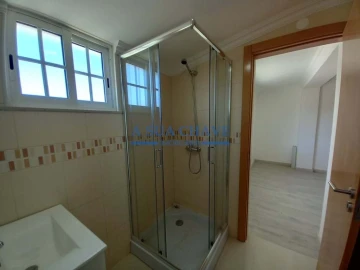 Moradia T3 para Venda em Carcavelos e Parede