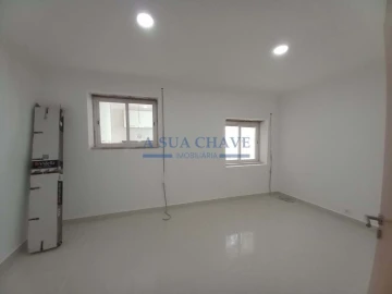 Moradia T3 para Venda em Carcavelos e Parede