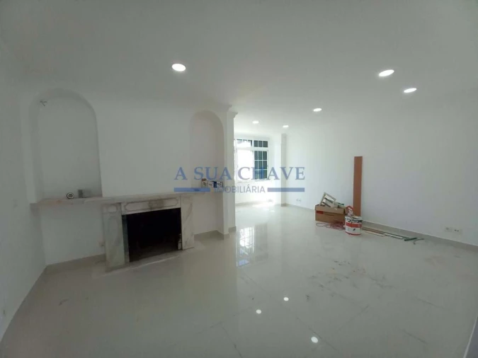 Moradia T3 para Venda em Carcavelos e Parede Foto 4