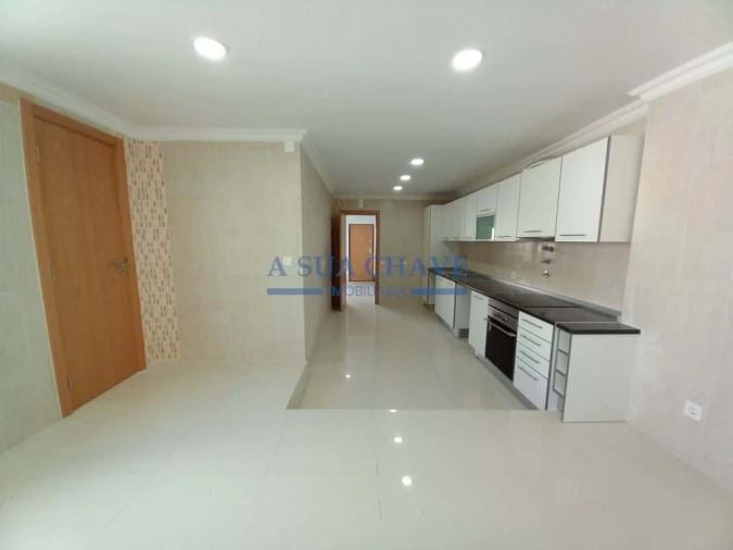 Moradia T3 para Venda em Carcavelos e Parede Foto 14