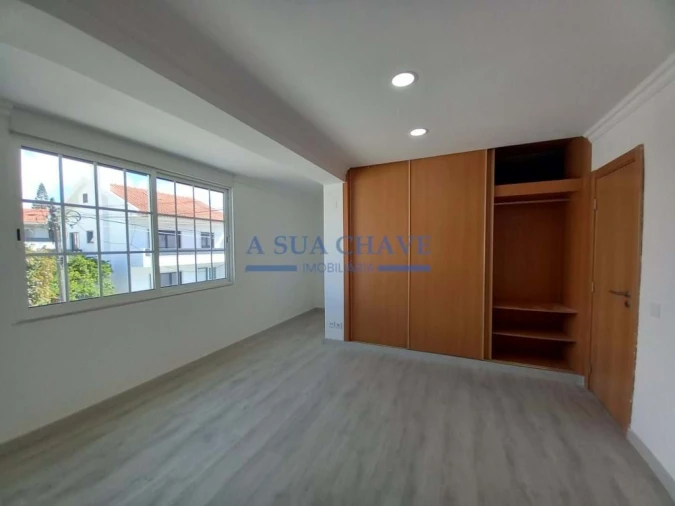 Moradia T3 para Venda em Carcavelos e Parede Foto 20