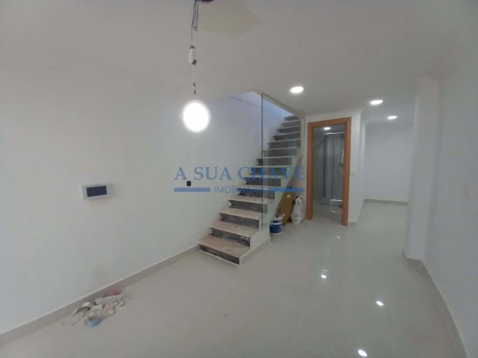 Moradia T3 para Venda em Carcavelos e Parede Foto 44