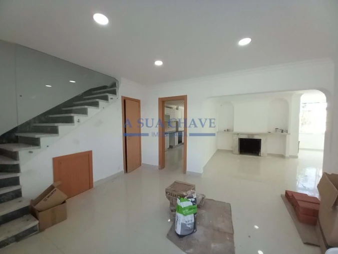 Moradia T3 para Venda em Carcavelos e Parede Foto 3