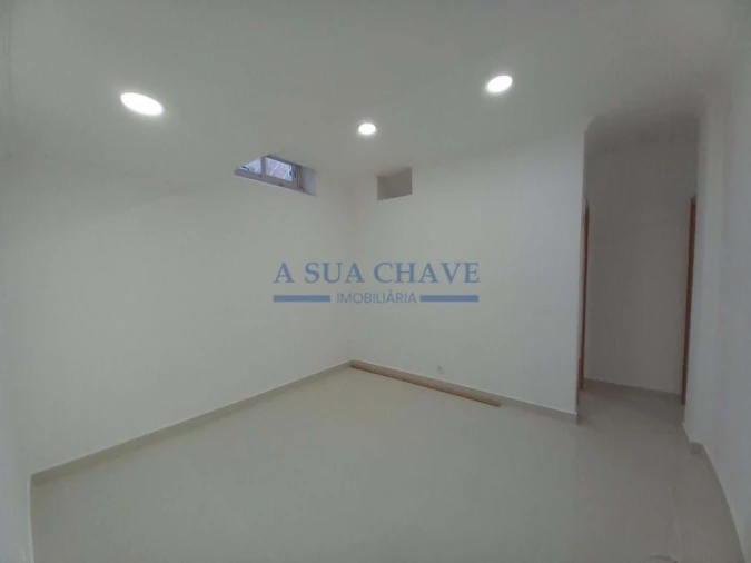 Moradia T3 para Venda em Carcavelos e Parede Foto 47