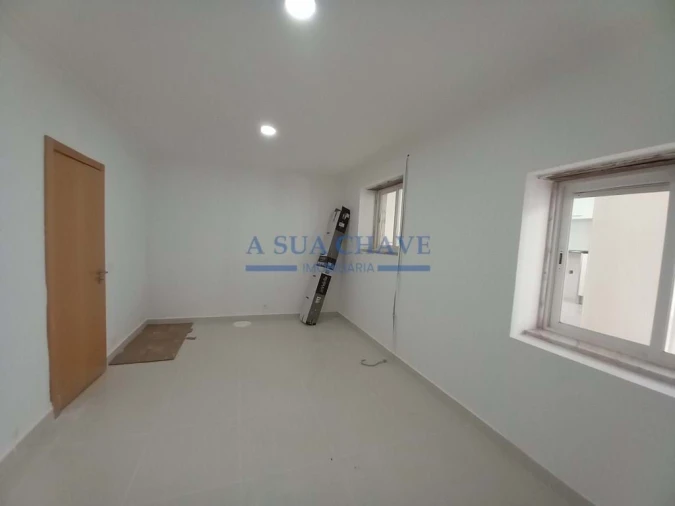 Moradia T3 para Venda em Carcavelos e Parede Foto 57