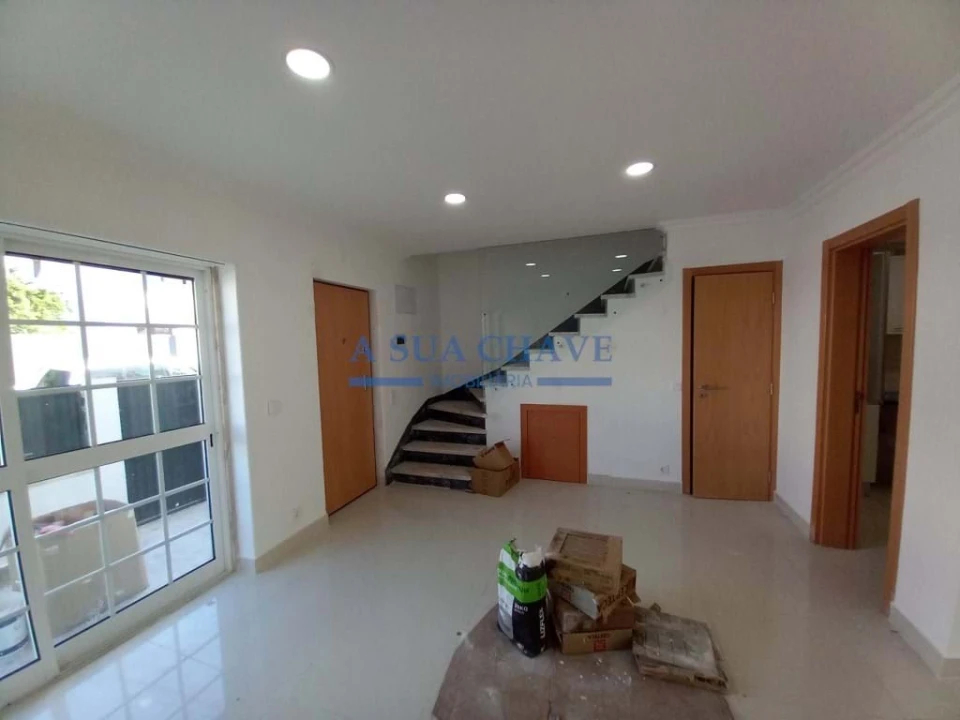 Moradia T3 para Venda em Carcavelos e Parede Foto 7