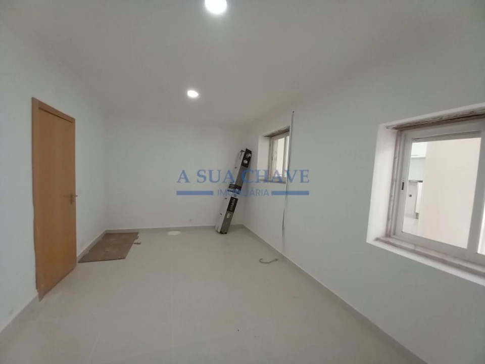Moradia T3 para Venda em Carcavelos e Parede Foto 57