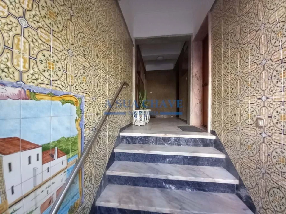 Apartamento T2 para Venda em Corroios Foto 2