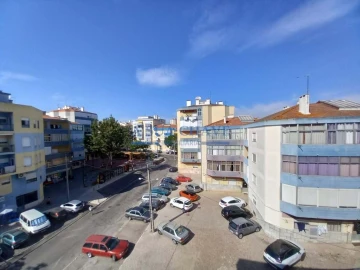 Apartamento T2 para Venda em Corroios