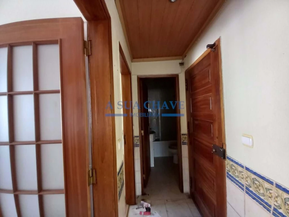Apartamento T2 para Venda em Corroios Foto 28