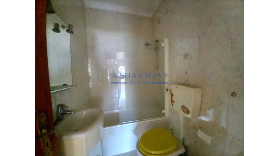 Apartamento T2 para Venda em Corroios Foto 24