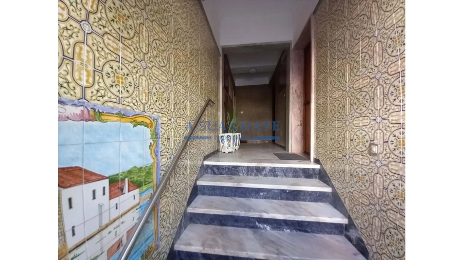 Apartamento T2 para Venda em Corroios Foto 2