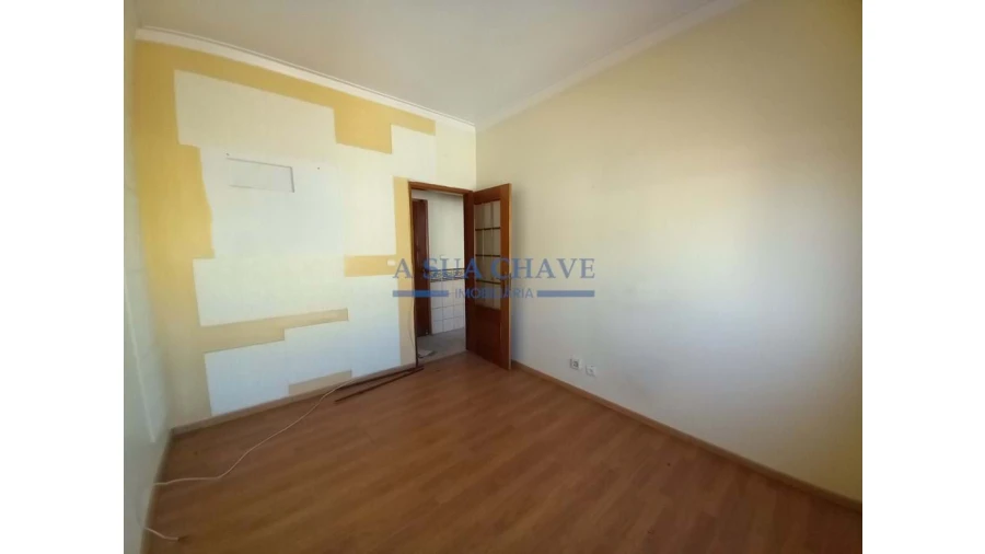 Apartamento T2 para Venda em Corroios Foto 26