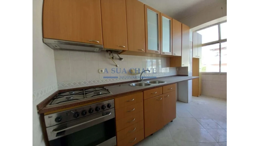 Apartamento T2 para Venda em Corroios Foto 8