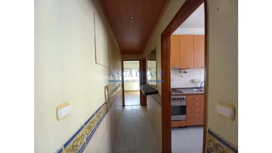 Apartamento T2 para Venda em Corroios Foto 6