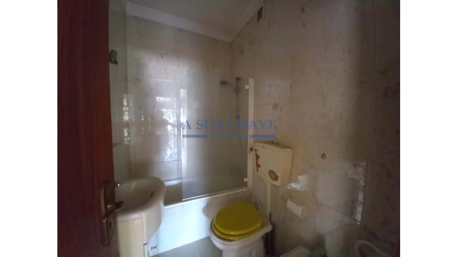 Apartamento T2 para Venda em Corroios Foto 23