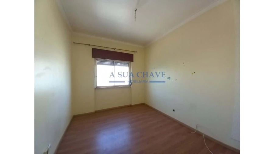 Apartamento T2 para Venda em Corroios Foto 25