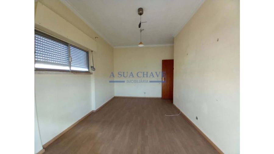 Apartamento T2 para Venda em Corroios Foto 21