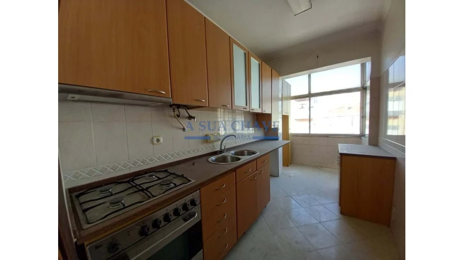 Apartamento T2 para Venda em Corroios Foto 7