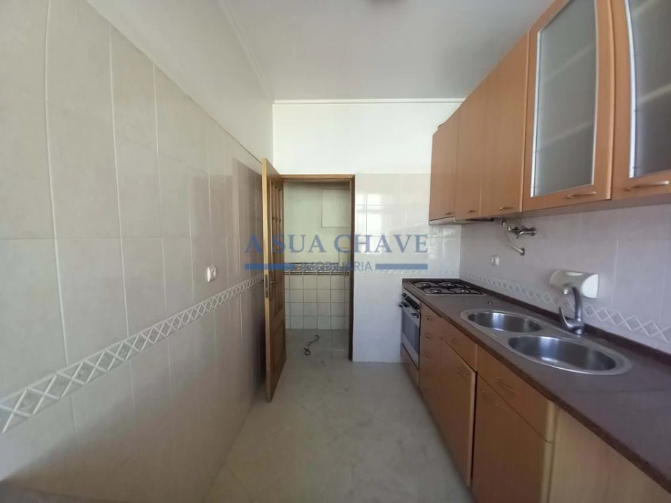 Apartamento T2 para Venda em Corroios Foto 13