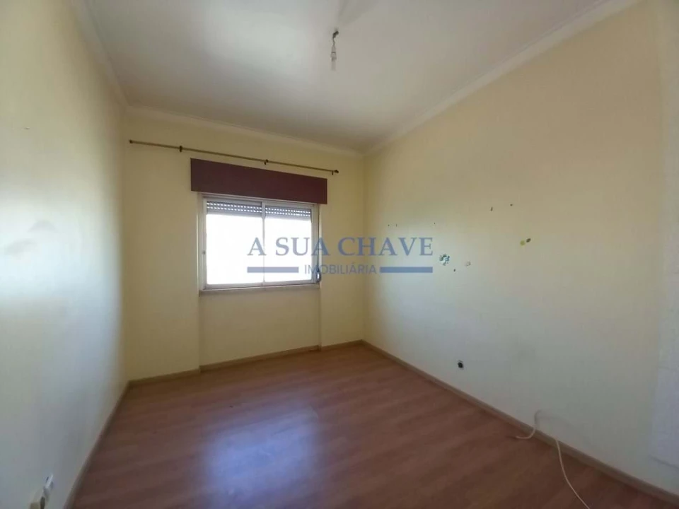 Apartamento T2 para Venda em Corroios Foto 25