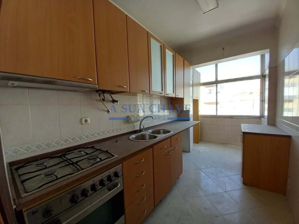 Apartamento T2 para Venda em Corroios Foto 7