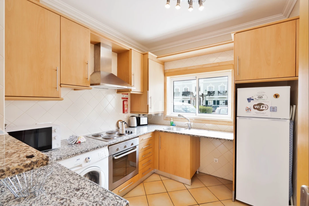 Apartamento T2 para Arrendamento férias em Quarteira Foto 2
