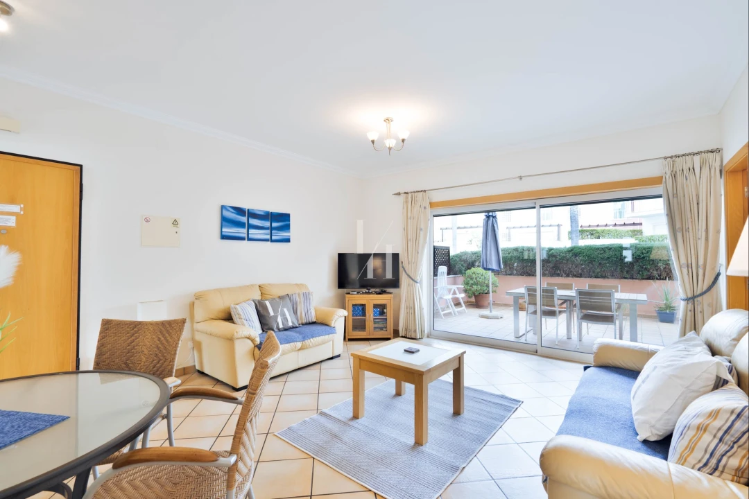 Apartamento T2 para Arrendamento férias em Quarteira Foto 7