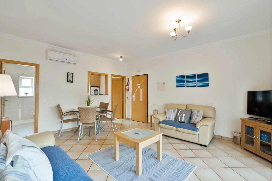 Apartamento T2 para Arrendamento férias em Quarteira Foto 18