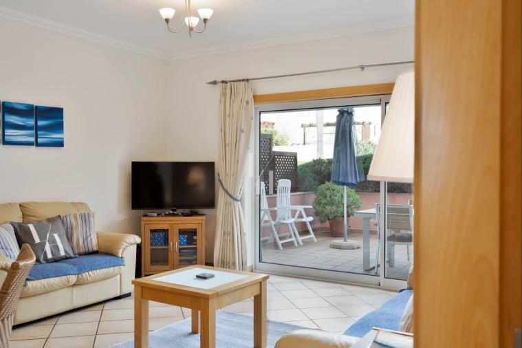 Apartamento T2 para Arrendamento férias em Quarteira Foto 23