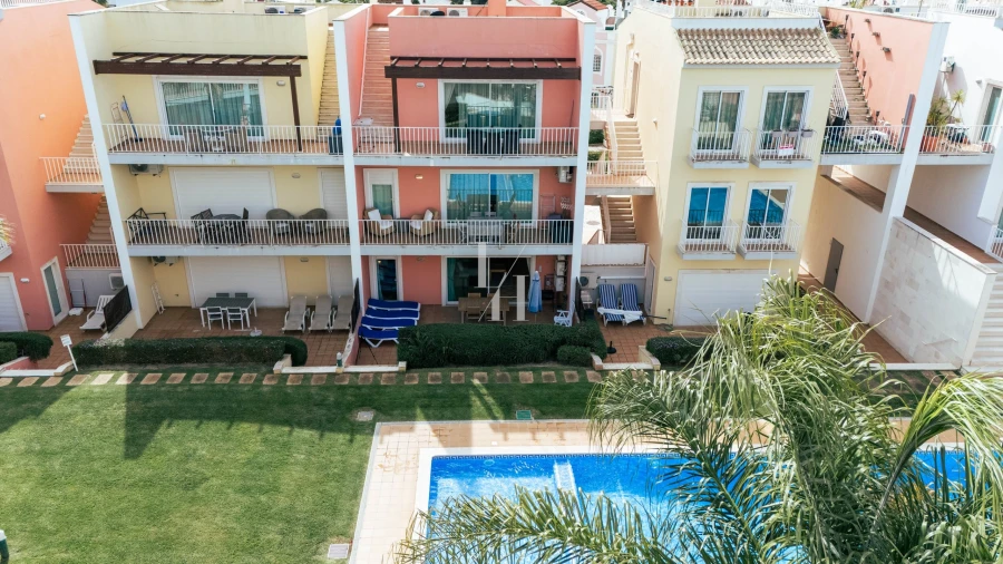 Apartamento T2 para Arrendamento férias em Quarteira Foto 11