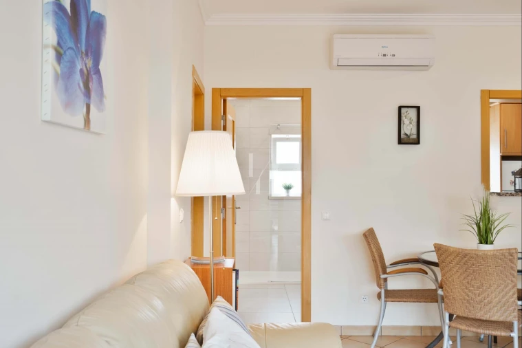 Apartamento T2 para Arrendamento férias em Quarteira Foto 19