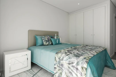 Apartamento T4 para Venda em Quelfes