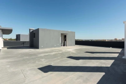 Apartamento T4 para Venda em Quelfes