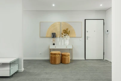 Apartamento T4 para Venda em Quelfes
