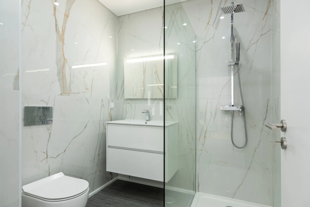 Apartamento T4 para Venda em Quelfes Foto 13