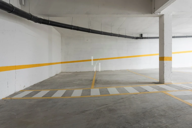 Apartamento T4 para Venda em Quelfes Foto 21