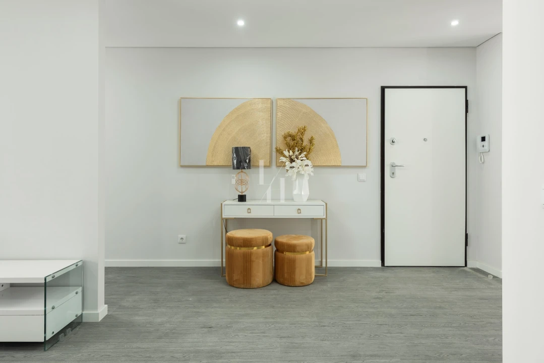Apartamento T4 para Venda em Quelfes Foto 6