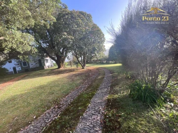 Moradia T6 para Venda em Caniço