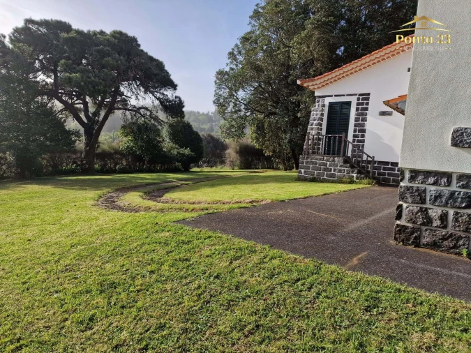 Moradia T6 para Venda em Caniço Foto 5