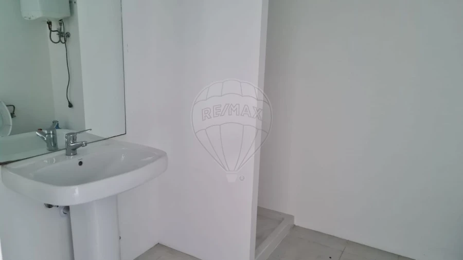 Loja para Venda em Setubal (São Sebastião) Foto 3