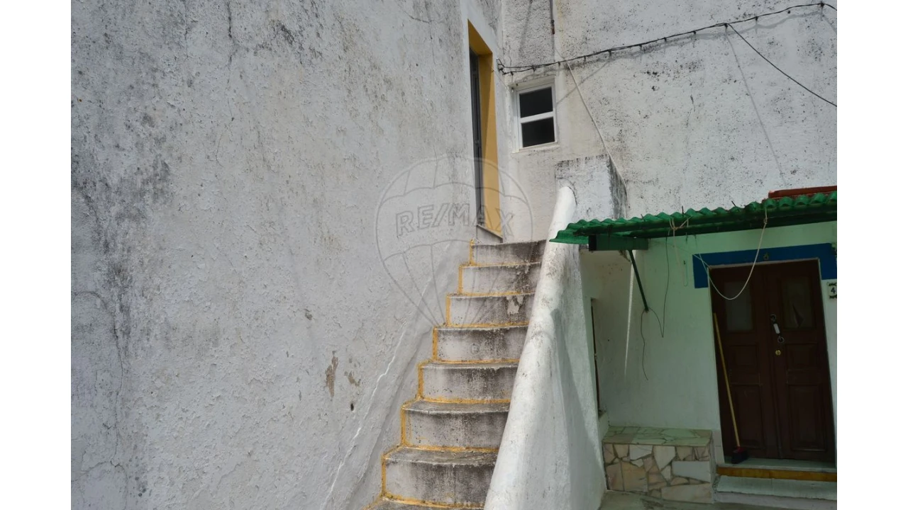 Moradia T5 para Venda em Ribeira de Nisa e Carreiras Foto 7