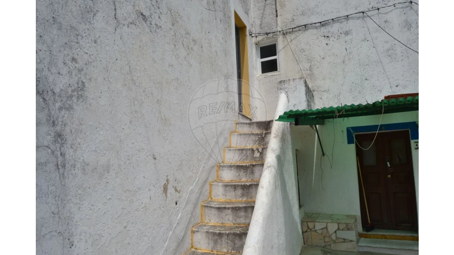 Moradia T5 para Venda em Ribeira de Nisa e Carreiras Foto 7