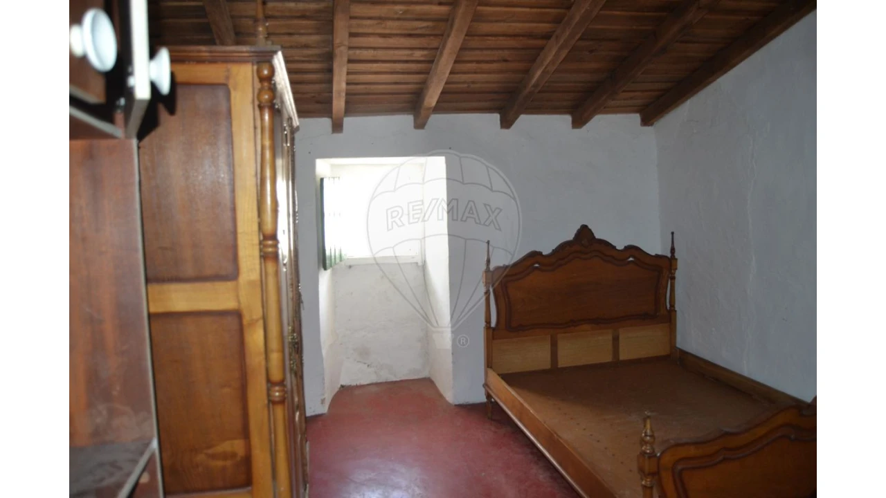 Moradia T5 para Venda em Ribeira de Nisa e Carreiras Foto 11